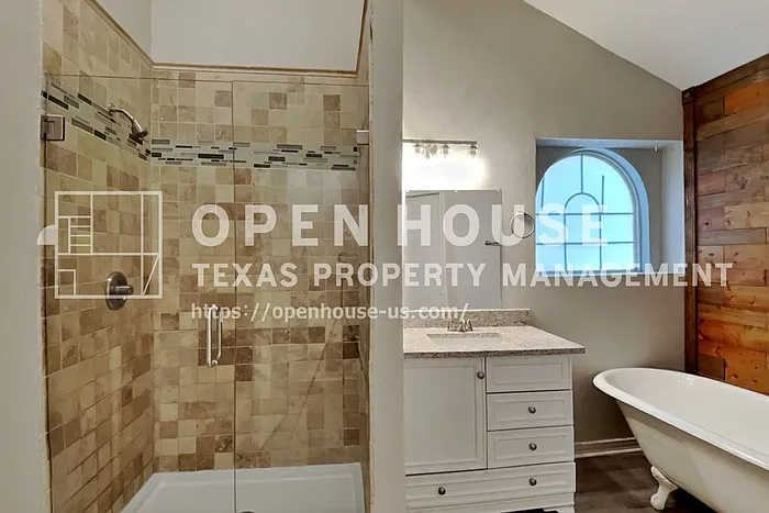 8018 Blackfin Dr — Photo 10