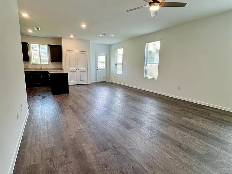 15357 Dapple Bluff Ln — Photo 4