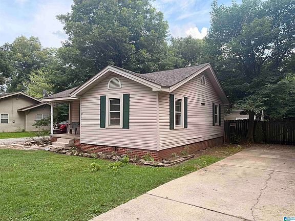 3rd image of 1528 Sims St