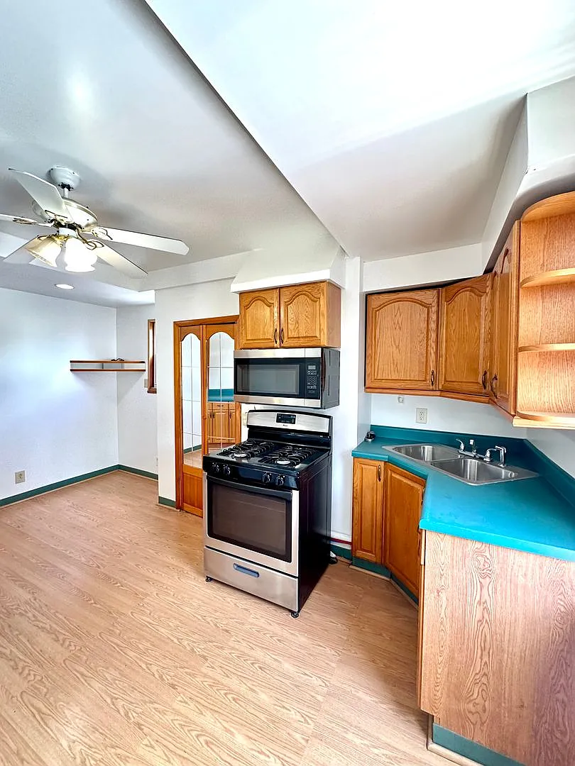 Conveniently Located 1 Bed, 1 Bath Unit - Available 7/1! — Photo 1