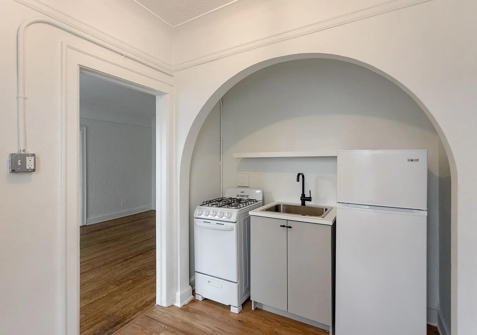 Glynn Court Apartments — Photo 1