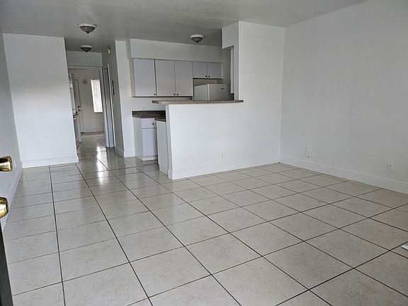 2nd image of 14565 NE 6th Ave N #220