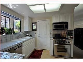 4th image of 171 Shelley Ave