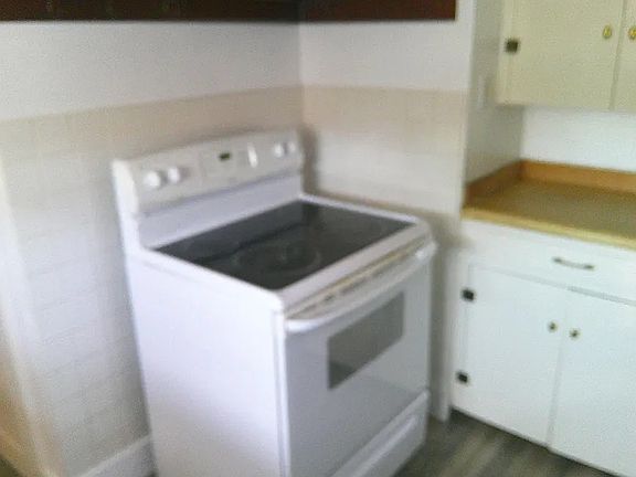 5th image of 430 E Taylor St