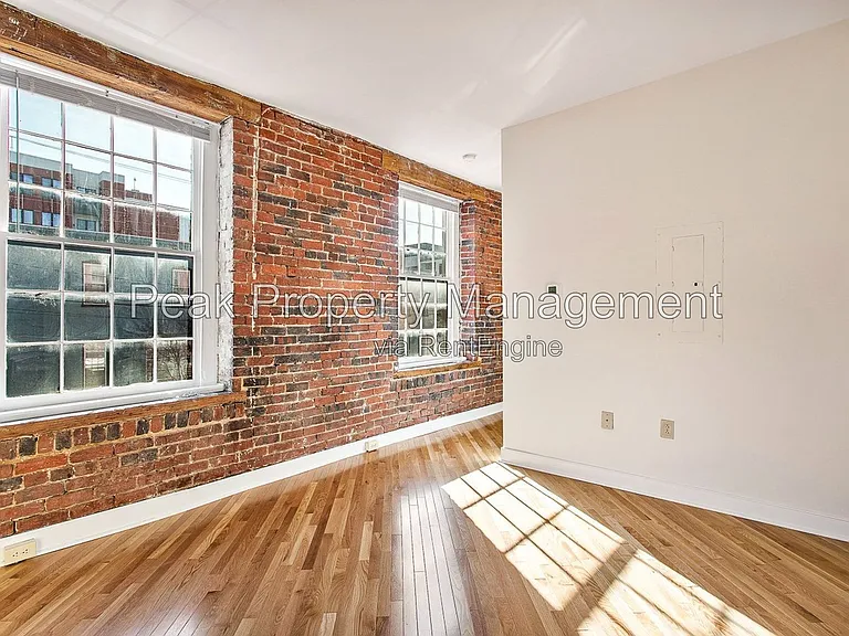 20 N 20th St #1 — Photo 11