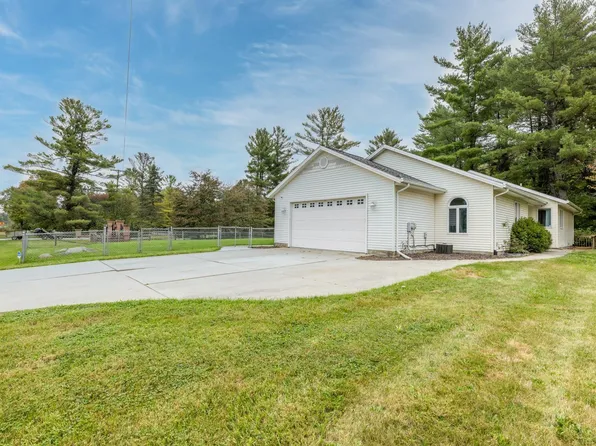 3800 Campbell Rd, Fort Gratiot, MI 48059