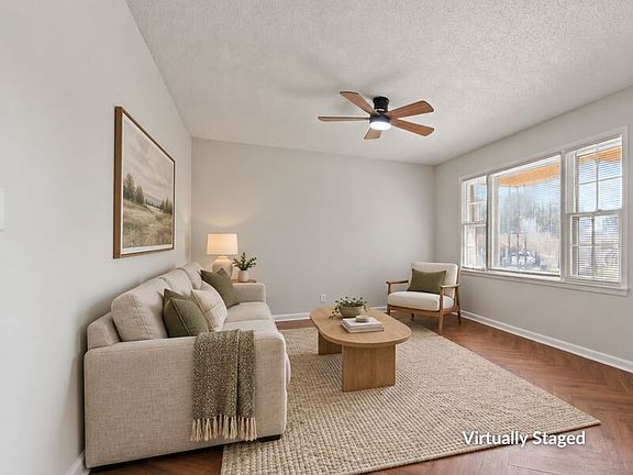 3rd image of 507 Clift Dr