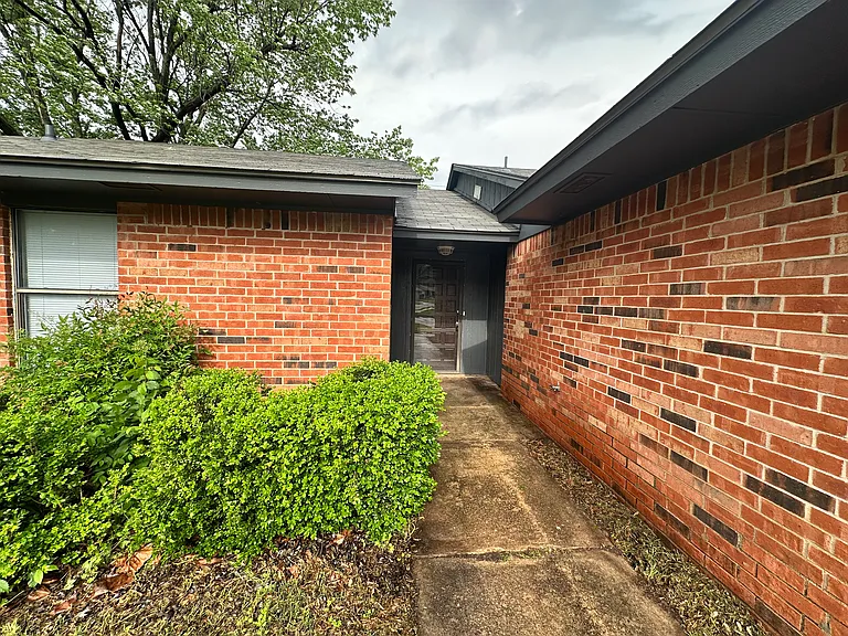 3628 Peregrine Dr — Photo 2