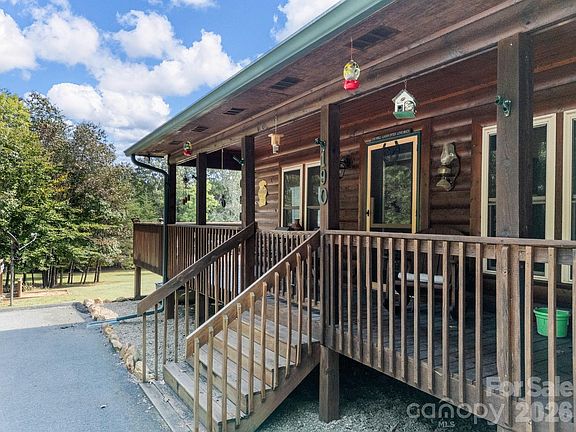 3rd image of 190 Elliot Ln