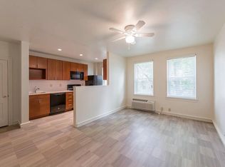 107 Bloomingdale Ave APT 300, Wayne, PA 19087