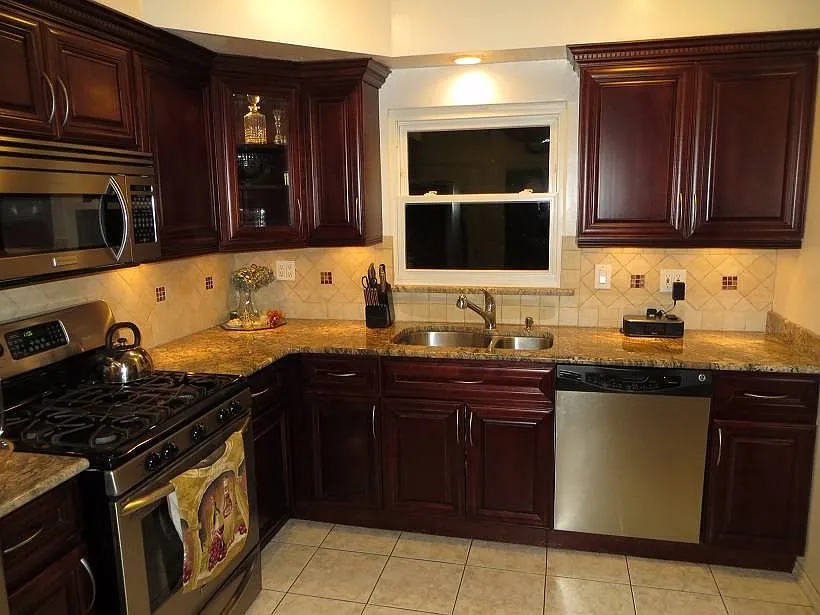 3 bed, 2.5 bath, $4,900 — Photo 3
