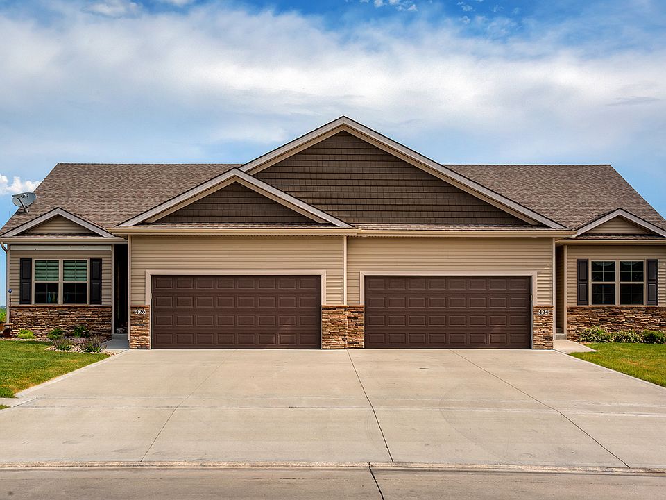 1st image of 424 NW Autumn Crest Dr