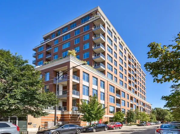 540 W Webster Ave APT 611, Chicago, IL 60614