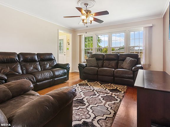 5th image of 5413 W 99th Pl