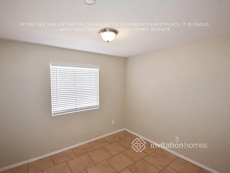 7619 W Devonshire Ave — Photo 5
