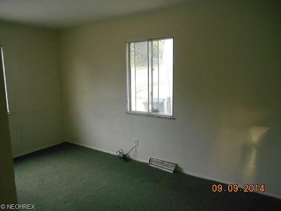 4th image of 491 & 493 Montgomery St