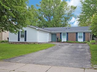 275 Hobble Bush Dr, Lake Zurich, IL 60047