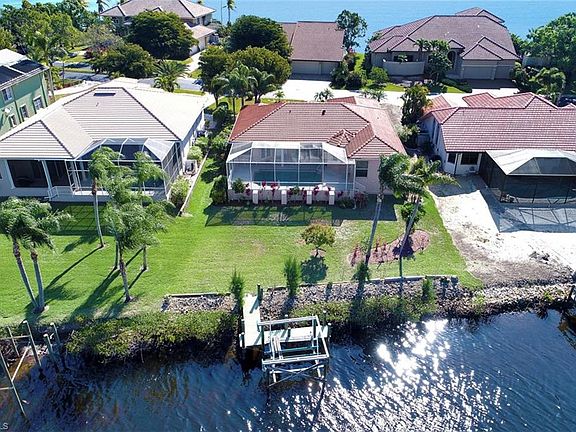 2nd image of 5681 Harborage Dr