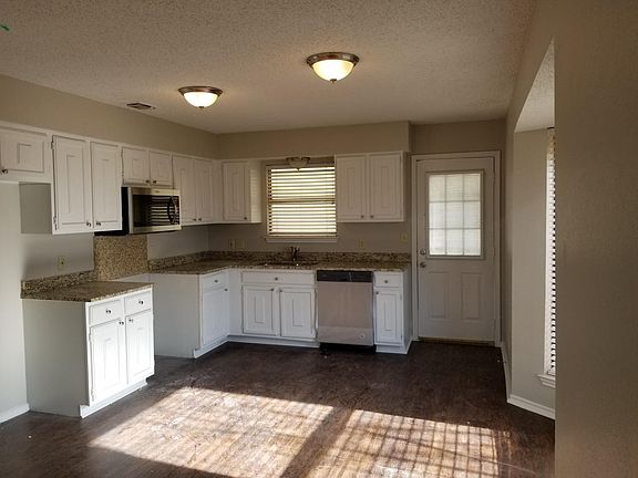 3rd image of 7100 Sunnybank Dr