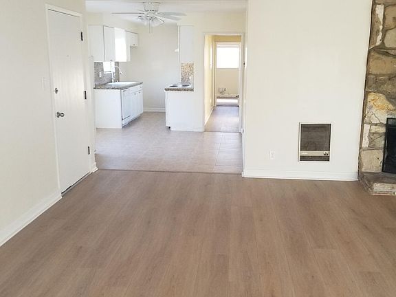 3rd image of 32 Glendora Ave #Up