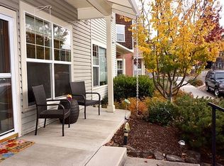 833 Pavilion Pl, Ashland, OR 97520