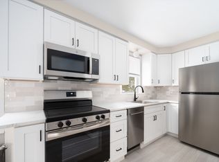 81 W Pontiac St #81, Warwick, RI 02886