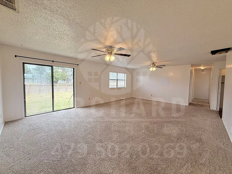 180 S Barrington Rd — Photo 3