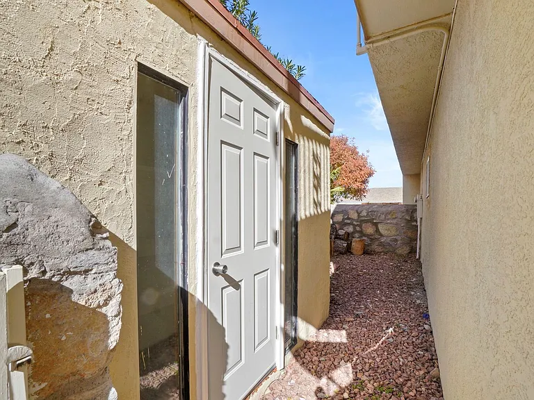 4332 Loma De Brisas Dr — Photo 35