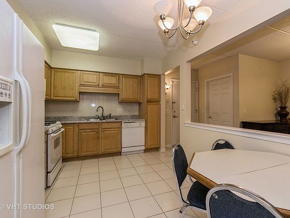 4th image of 5105 Madison St Unit 207