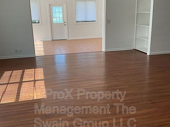 3rd image of 1006 Medinah Dr