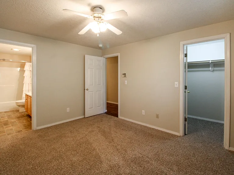 3882 Lone Oak Rd SE — Photo 14