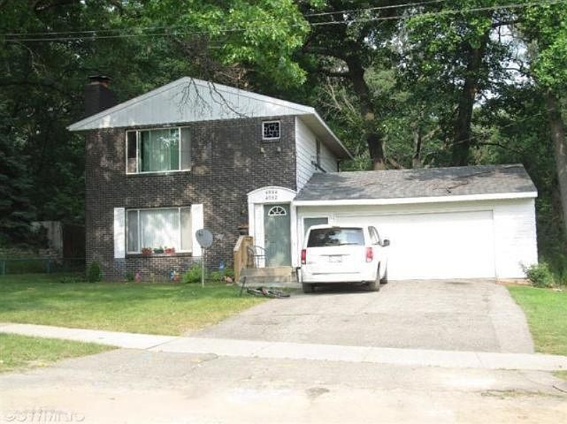 1st image of 4992-4994 Fuller Ave SE