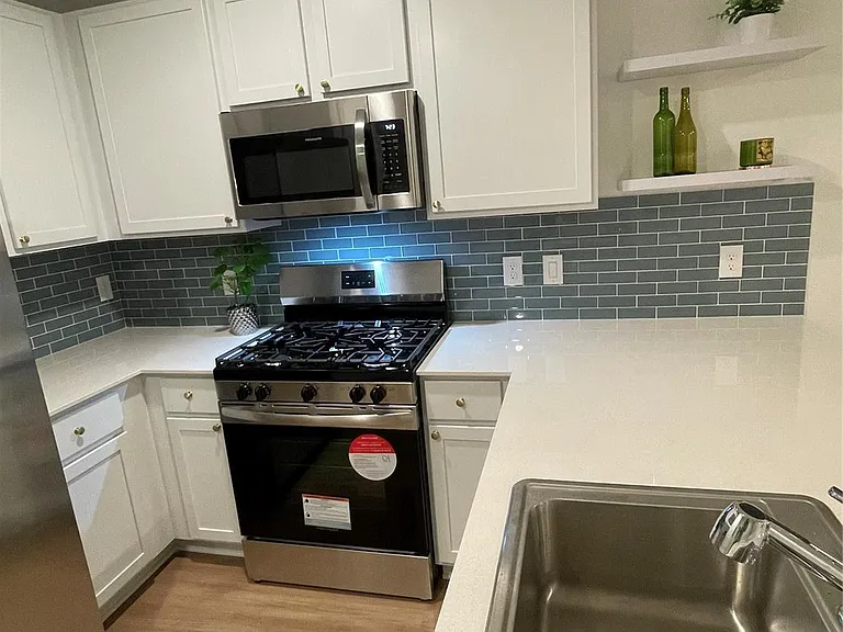 21722 Piscinola Ln — Photo 5