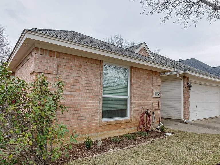 9005 Tyne Trl — Photo 5