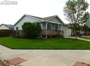 330 Trapper Ln, Fountain, CO 80817