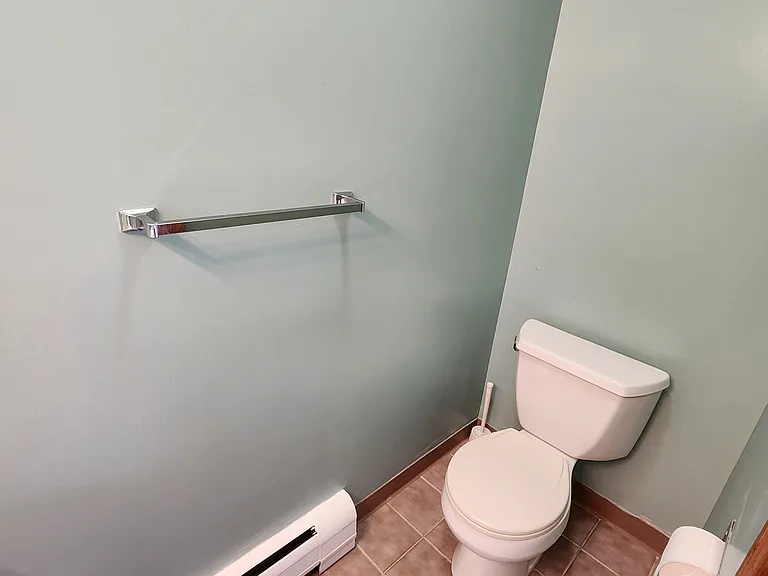 27 Valley St #A — Photo 5
