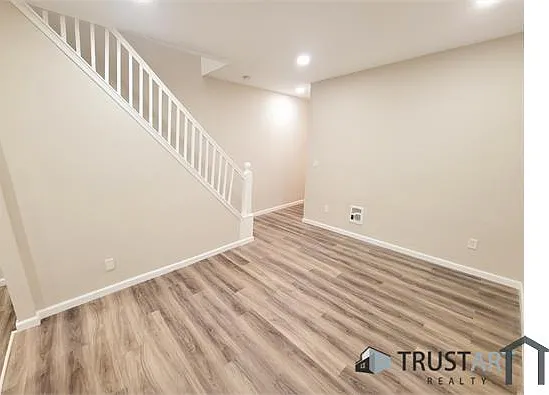 2538 N Gratz St — Photo 8