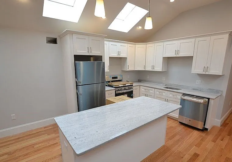 18 Murdock St #9 — Photo 5