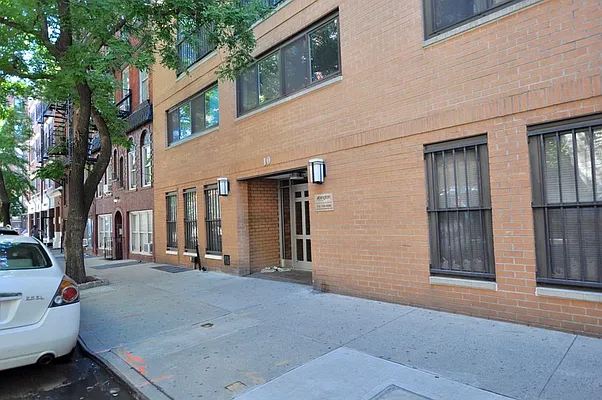 Rented by REAL New York | media 20