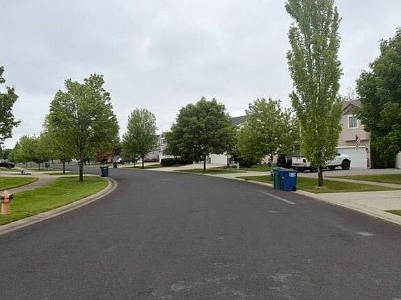 5th image of 1913 Warbler Ln