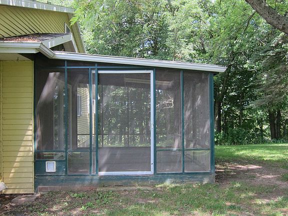 3 season screened porch