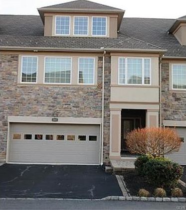 1st image of 908 Greenhouse Dr