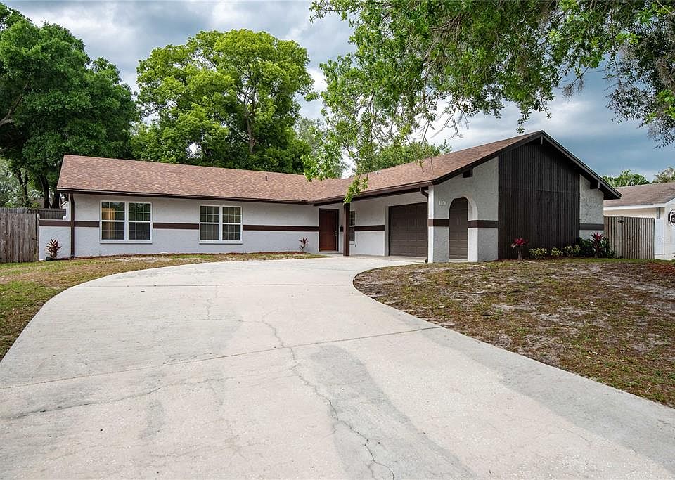 1st image of 716 Forest Hills Dr