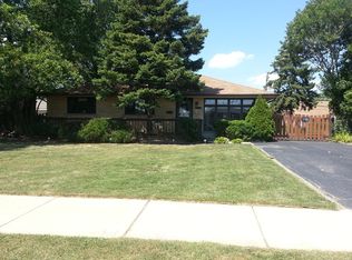 6348 W 85th St, Burbank, IL