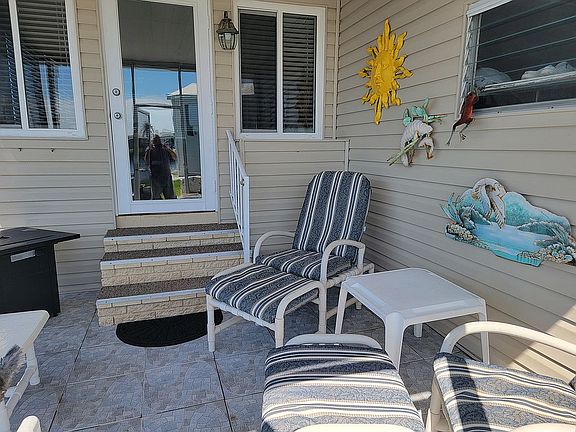 5th image of 514 Windsor Pl