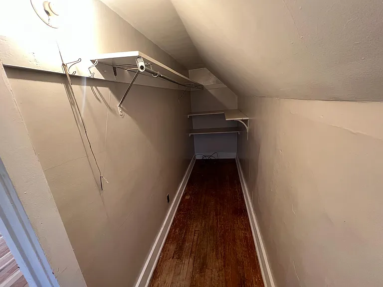 927 S Spring Ave #4 — Photo 3