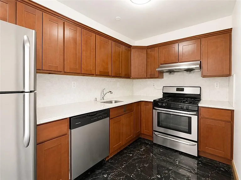 41 42 College Point Blvd #6A — Photo 11
