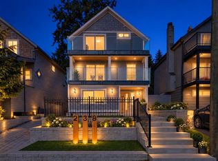 238 E 28th St, North Vancouver, BC V7N 1C2