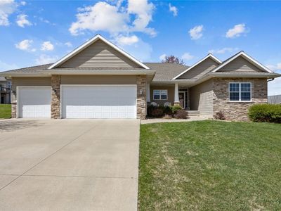 265 White Pine Cir, Robins, IA, 52328