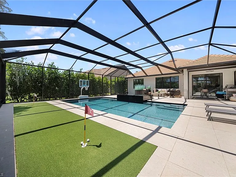 7052 Live Oak Dr — Photo 41